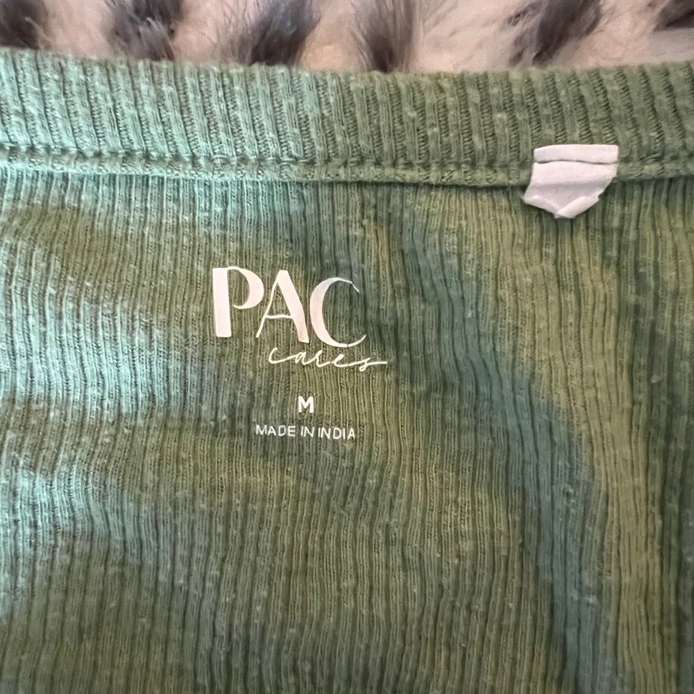 Cropped Basic Tee - Picture 2 of 4